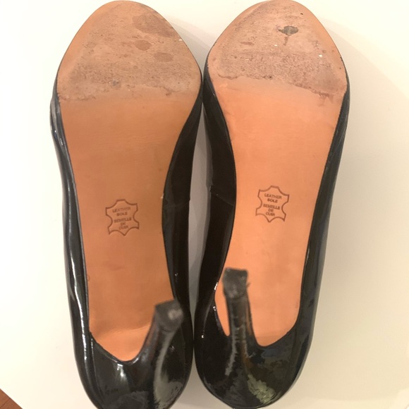Barely worn 4 inch patent leather heels (size 8.5) - Picture 6 of 6